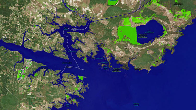 Before: A one-meter rise in sea levels would reshape many U.S. coastlines, including this section of North Carolina’s coast. Blue regions show areas submerged by water. Many scientists expect that sea levels will rise by a meter by 2100.