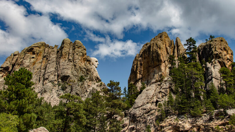 North America’s rocks whisper tales of ancient life in a new book ...